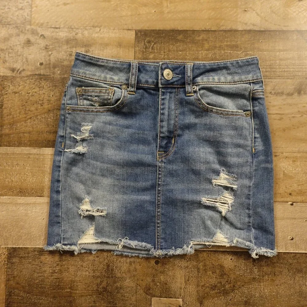 American Eagle Hi-Rise Mini Denim Skirt Women’s 4 Blue‎ Distressed Stretch